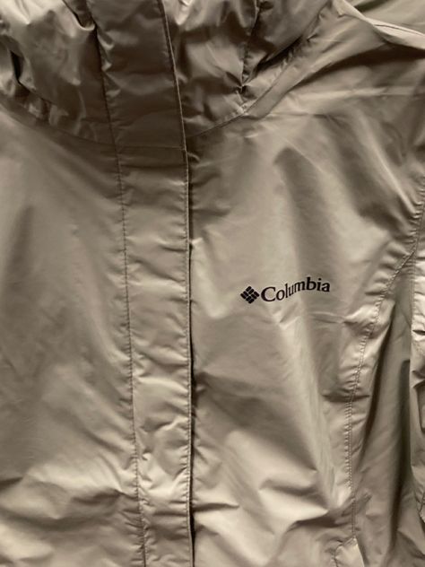 Jacket Aesthetic, Columbia Rain Jacket, Fashion Aesthetics, Columbia Jacket, Clean Girl, Columbia, Rain Jacket, Ootd