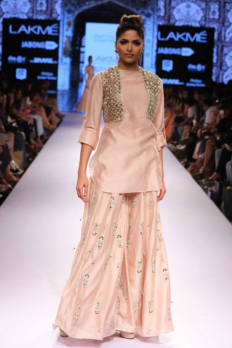 Blush embroidered kurta set with mirror cutwork jacket available only at Pernia's Pop-Up Shop. Lakme Fashion Week 2015, Payal Singhal, Fashion Week 2024, Happy Dresses, Small Jacket, Fashion Week 2015, Designer Party Wear Dresses, Indian Couture, Indian Dress