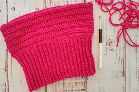 March On Washington, Ripple Stitch, Crochet Hat Free, Crochet Hats Free Pattern, Beginner Crochet, Crochet Magazine, Mittens Pattern, Basic Crochet Stitches, Hat Crochet