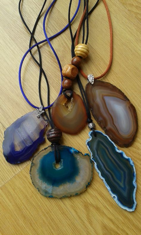 Wire Wrapping Agate Slices, Agate Crafts Diy, Agate Necklace Diy, Agate Slice Jewelry, Mantra Tattoo, Agate Slice Necklace, Agate Slices, Agate Slice, Agate Necklace