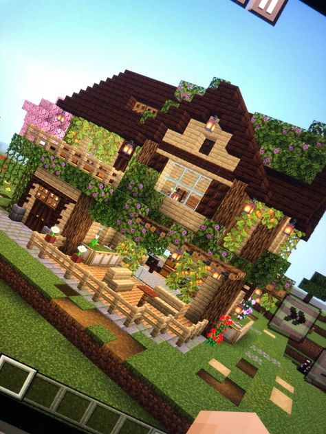 not originality mine!! i was inspired by a youtube video Minecraft Houses Couple, Cute Couple Minecraft Builds, Minecraft Couple House, Duo House Minecraft, Wooden Minecraft House Ideas, Minecraft Cabin Ideas, Minecraft Wooden House, Minecraft Garden, Minecraft Structures