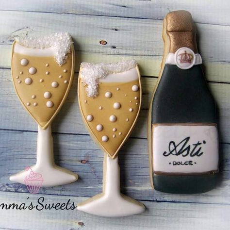 Champagne Cheers Champagne, Champagne Celebration, Designer Cookies, Wine Cookies, New Years Cookies, Sugar Cookie Designs, Cookie Party, Fancy Cookies, Creative Cookies