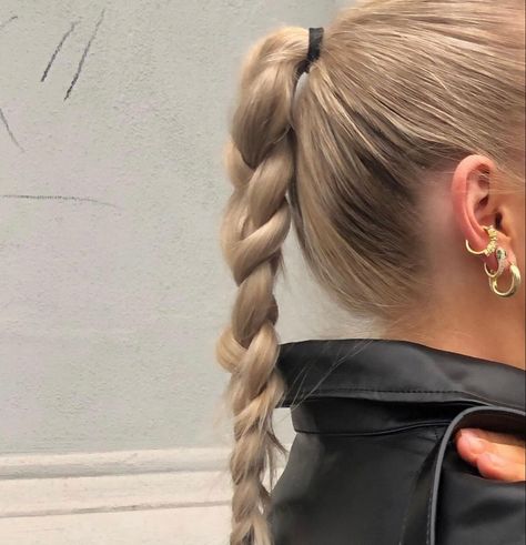 Hair Gel Ponytail, Gel Ponytail, Hairstyle Fashion, Greasy Hair Hairstyles, Crescent City, Long Braids, Hair Gel, Sarah J Maas, Braided Ponytail