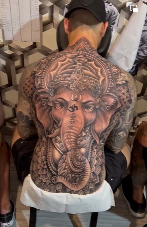 Biggest Elephant, Men Tattoos Arm Sleeve, Back Tattoos For Guys, Elephant Tattoo, Chest Tattoo Men, Tattoo Stencil Outline, Elephant Tattoos, Hand Tattoos For Guys, Back Tattoo Women