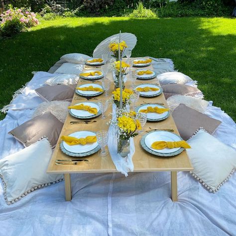 Yellow Picnic Table, Yellow Picnic Aesthetic, Picnic Amigas, Palette Picnic, Picnic Theme Birthday, Lemon Picnic, Orange Picnic, Black Picnic, Picnic Event