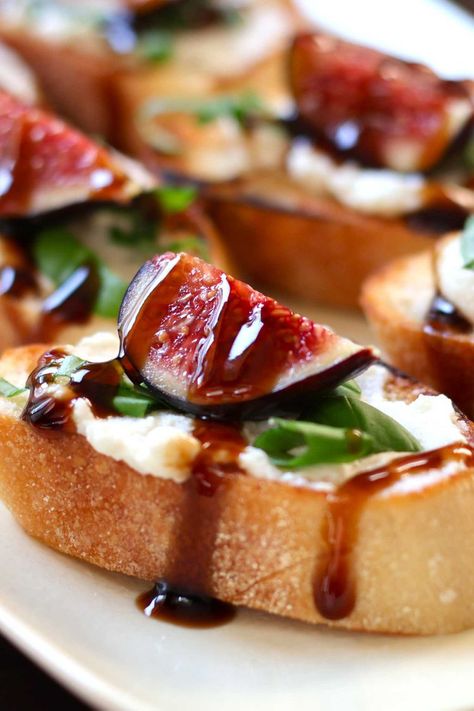 Figs With Ricotta And Honey, Fig Jam Crostini, Fig And Ricotta, Christmas Host, Fig Appetizer, Ricotta Crostini, Witches Tea, Fig Season, Impressive Appetizers