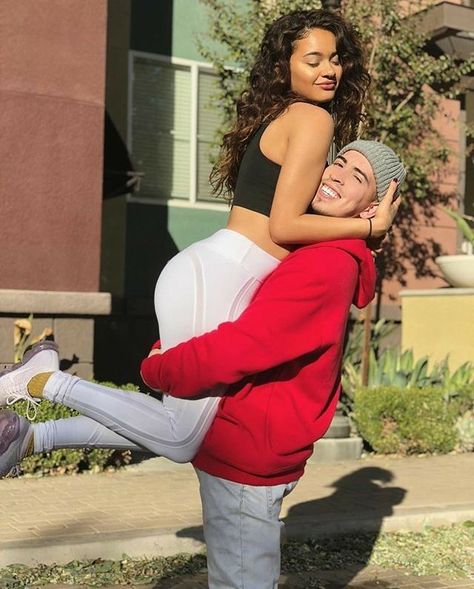 Pinterest nessagomez98 Interacial Couples, Bae Watch, Famous Youtubers, Ace Family, Goals Pictures, Relationship Goals Pictures, Photo Couple, Cute Family, Feminine Beauty