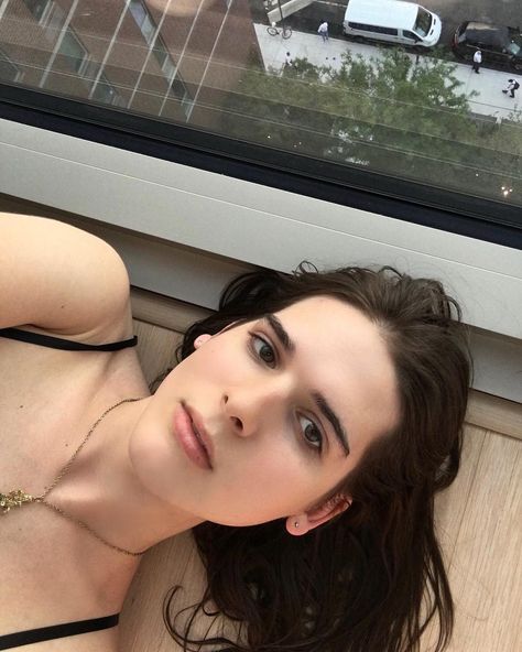 Hari Nef, Gucci Bloom, Self Acceptance, Beauty Routine, Love Affair, Cabaret, Powerful Words, A Love, Beauty Routines