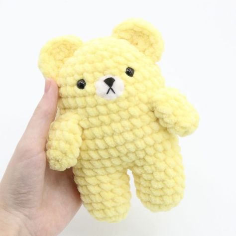 these images are for crochet patterns and these images are for crochet gifts Yarn Sewing, Felt Handmade, Easy Crochet Animals, Yellow Crochet, Crochet Aesthetic, Stylish Crochet, Kawaii Crochet, Crochet Goodies, Crochet Pumpkin