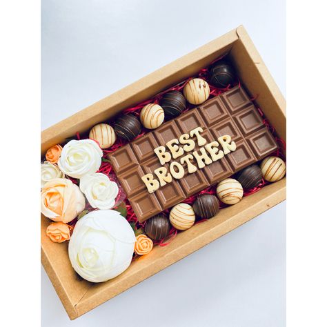 #chocolate #handcrafted #smallbusinessowner #artedulcebyprerana Homemade Chocolate Hampers, Rakhi Hampers, Chocolate Designs, Hamper Gifts, Marble Chocolate, Cookie Bowls, Design Chocolate, Homemade Chocolate Bars, Chocolate Ideas