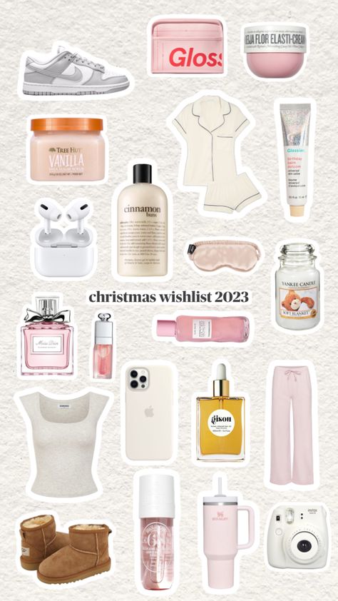 It Girl Christmas, Yankee Candle Christmas, 2023 Wishlist, Girly Christmas Gifts, The It Girl, Holiday Baskets, Christmas Wish List, The Glow Up, Christmas Wish