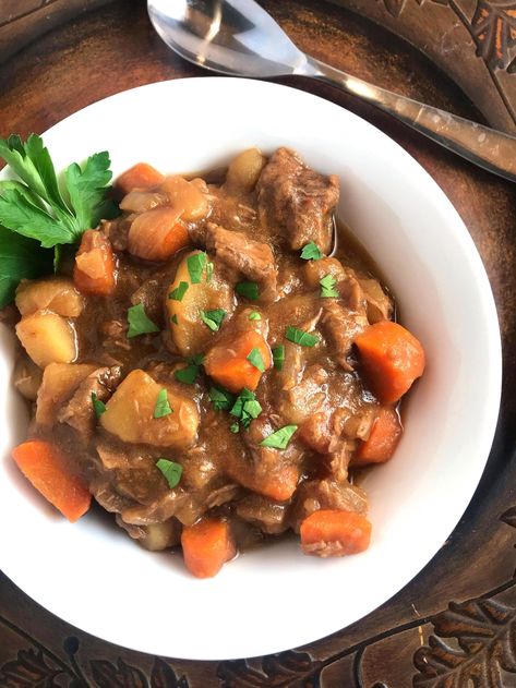 Ww Beef Stew, Beef Slow Cooker Recipes, Slow Beef Stew, Gravy Packet, Easy Beef Stew, Slow Cooker Recipes Beef, Beef Pot Roast, Beef Gravy, Australia Food