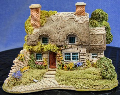 Lilliput Lane - Derwent-Le-Dale Lilliput Lane, Cumbria, Art Inspo, Cottage, Building, Art