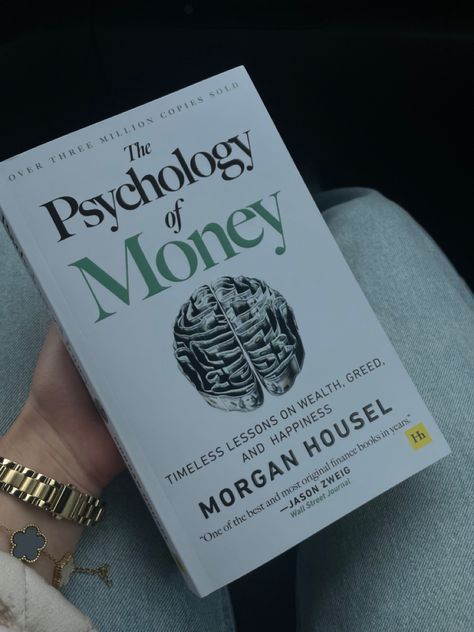 Psychology Of Money Book Aesthetic, The Physiology Of Money Book, Get Rich Books, Favouritism In Family, Books To Read For Self Improvement, Psychology Books Aesthetic, Self Help Books Aesthetic, The Psychology Of Money Book, Books For Money