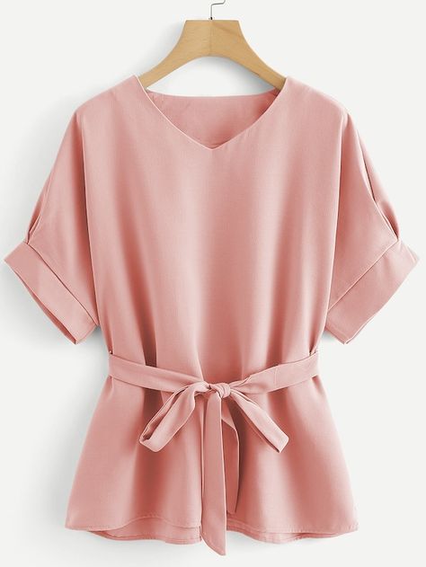 Blouse col en V avec ceinture -French SheIn(Sheinside) Light Pink Blouses, Minimalist Capsule Wardrobe, Tie Shorts, Lovely Tops, Oversized Blouse, Beautiful Blouses, V Neckline, Tunic Blouse, Work Blouse