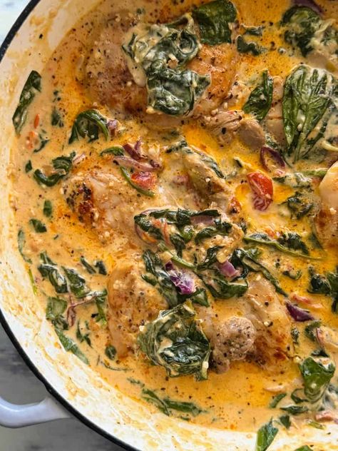 An easy, creamy chicken recipe perfect for busy nights! This one pot Tuscan chicken recipe is whipped up in under 40 minutes with a simple seasoning that tastes like it came right out of Italy. One Pot Tuscan Chicken Pasta, Chicken Tuscan Soup, One Pan Tuscan Chicken, Tuscan Chicken Thighs, Chicken Tuscan, Instant Pot Tuscan Chicken, Tuscan Chicken Recipe, Easy Creamy Chicken, Penne Noodles