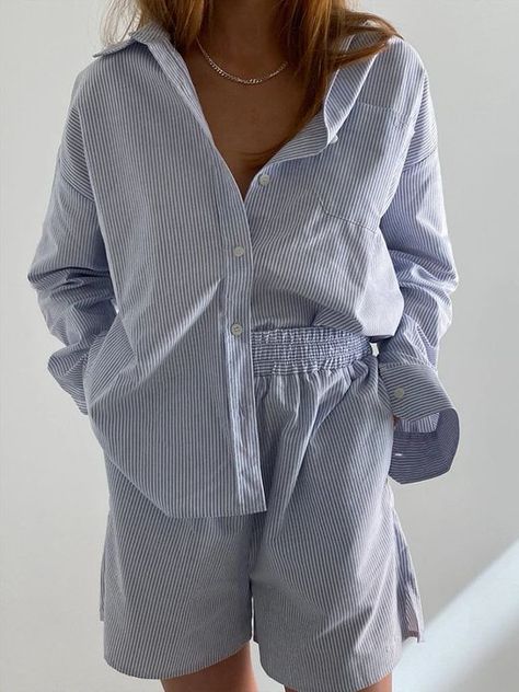 Lounge Wear Aesthetic, Breezy Shirt, Pajamas Aesthetic, Aesthetic Shirts, Daily Look, Spring Summer Outfits, Comfy Outfits, Her Style, Spring Summer Fashion