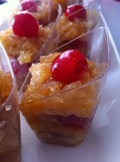 Mini Dessert Shooters, Upside Down Desserts, Lemon Lush Dessert, Dessert Shooters Recipes, Shot Glass Desserts, Sweet Bars, Shooter Recipes, Dessert Cups Recipes, Dessert Shooters