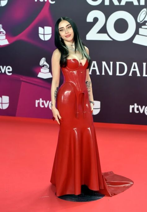 Nicki Nicole • Latin Grammy 2023 Grammys 2023, Grammy Dresses, Latin Grammys, Nicki Nicole, Dark Beauty, Pop Star, Dark Hair, On Tumblr, Red Carpet