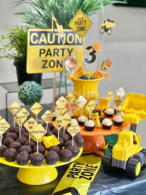 Construction Theme Party Decorations, Construction Site Birthday Party, Construction Zone Birthday Party, Fun Birthday Party Ideas, Construction Themed Party, Construction Birthday Party Food, Birthday Party Ideas For Boys, Construction Birthday Cake, Toddler Birthday Cakes