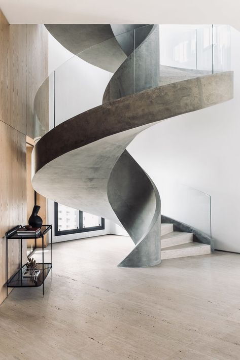 U Shaped Staircase, Elevated House, Luxury Beach House, Luxury Modern Homes, Stairs Design Modern, Stairway Design, Home Stairs Design, Spiral Stairs, Hospital Design