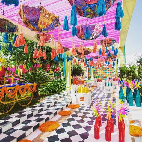 How adorable are these hanging umbrellas? Perfect decor for a day Mehendi. #decorinspo #decorinspiration #designdecor #decordesign #eventdecor #decorlove #weddingdecor #weddingflowers #weddingdecoration #weddingvenue#eventdesign Party Ceiling Decorations, Wedding Umbrella, Mehendi Decor Ideas, Parasol Wedding, Indian Wedding Decor, Umbrella Decorations, Mehndi Ceremony, Mehndi Decor, Umbrella Wedding