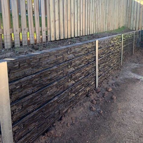 Backyard Retention Wall Ideas, Outside Wall Ideas Backyards, Diy Retention Wall, Cinder Block Retaining Wall Diy, Retaining Wall Ideas Driveway, Quickcrete Retaining Wall, How To Build A Small Retaining Wall, Cheap Easy Retaining Wall, Backyard Slope Ideas Retaining Walls