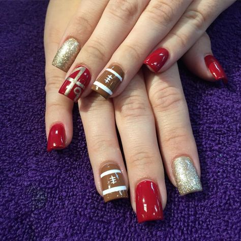 49ers Nails, Super Bowl Nails, Nfl Nails, Football Nail Designs, Football Nail Art, Striped Nail Designs, Patriotic Nails Design, Sports Nails, Football Nails