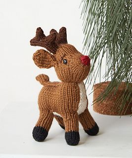 Christmas Knitting Projects, Little Cotton Rabbits, Animal Knitting Patterns, Christmas Knitting Patterns, Knitted Animals, Handmade Christmas Ornaments, Free Knitting Pattern, Christmas Knitting, Knitted Toys