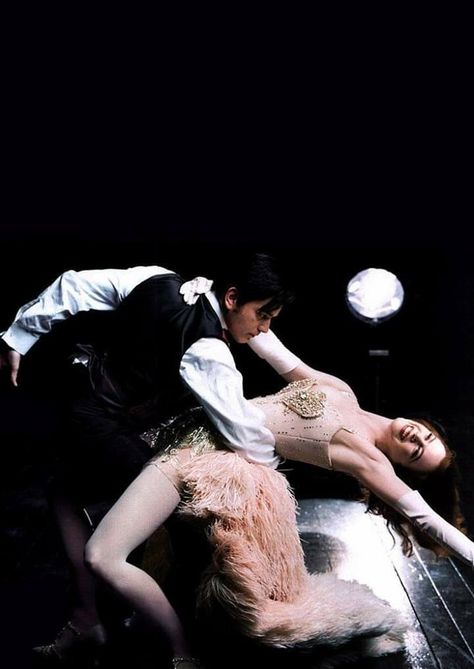 Moulin Rouge Film, Ewan Mcgregor Young, Ewan Mcgregor Moulin Rouge, Nicole Kidman Moulin Rouge, Period Romance Movies, Satine Moulin Rouge, Nicole Kidman Movies, Moulin Rouge Movie, The Rocky Horror Picture Show