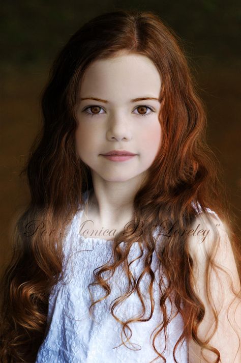 Photo Bb, Auburn Brown, Breaking Dawn Part 2, Edward Bella, Taylor Lautner, Long Red Hair, Breaking Dawn, The Twilight Saga, Long Red