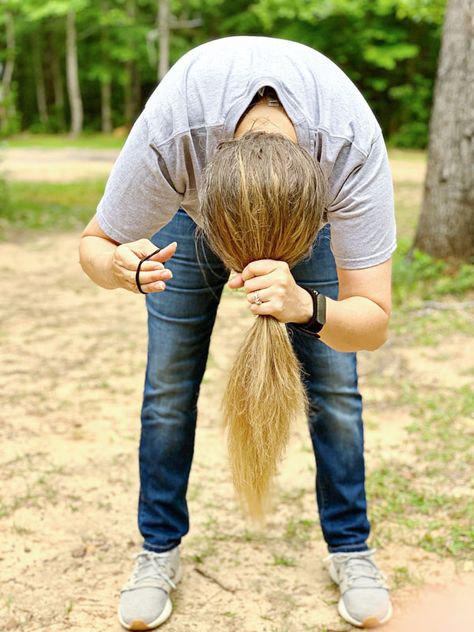 Messy Bun For Long Hair, Easy Messy Bun Tutorial, Bun For Long Hair, Hairstyle For Summer, Cute Messy Buns, Easy Messy Bun, Messy Bun Tutorial, Easy Bun Hairstyles, Bun Tutorial