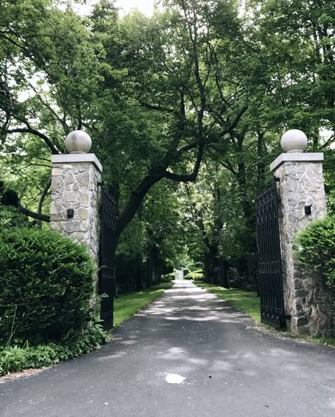 Edel Kavanagh, Keeping 13 Chloe Walsh, John Kavanagh, Driveway Entrance Landscaping, Keeping 13, Old Money House, Binding 13, Tree Lined Driveway, Boys Of Tommen