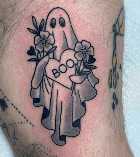 Traditional Style Ghost Tattoo, Ghost Tattoos Flower, Ghost Heart Tattoo, American Traditional Ghost Tattoo, Floral Ghost Tattoo, American Traditional Ghost, Ghost With Flowers Tattoo, Ghost Holding Flowers Tattoo, Traditional Ghost Tattoo