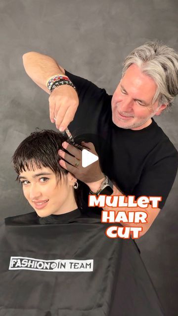 Oval Face Mullet, How To Cut Mullet, Pixie Mullet Haircut, Short Hair Mullet, Corte Mullet, Mullet Short, Mullet Hair, Short Mullet, French Pleat