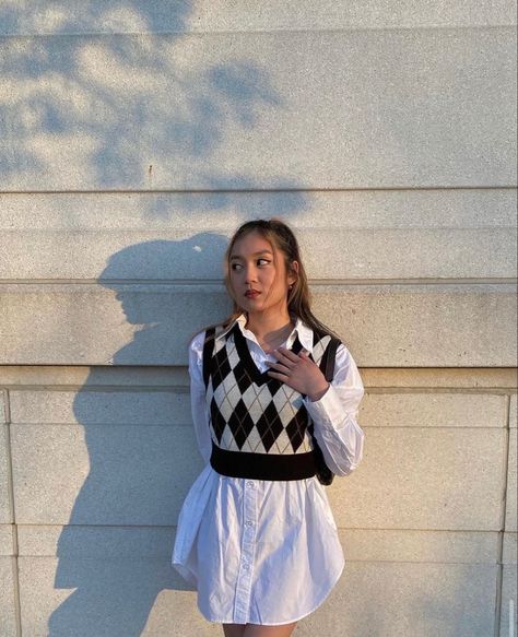 ♡ Oversized Dress Shirt ♡ Cropped Argyle Sweater Vest ♡ Brown Shoulder Bag Oversized Dress Shirt, Sweater Vest Brown, Argyle Sweater Vest, Oversized Shirt Dress, Brown Shoulder Bag, Oversized Dress, Argyle Sweater, Sugar And Spice, Sweater Vest