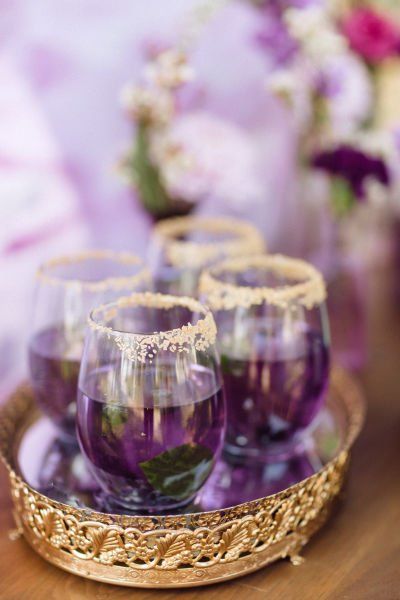 Lila Party, Purple Wedding Centerpieces, Purple And Gold Wedding, Purple Bridal Shower, Violet Wedding, Bridesmaid Luncheon, Wedding Colors Purple, Spring Bridal Shower, Amethyst Wedding