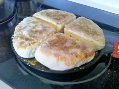 Stovetop Baking, Irish Potato Farls, Irish Breads, Farls Recipe, Soda Farls, Potato Farls, Soda Breads, Irish Soda Bread Muffins, Places In Ireland