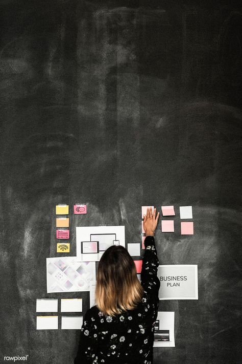 Leader in a startup company brainstorming using a blackboard | premium image by rawpixel.com / Felix Overhead Photography, Office Lifestyle, Yellow Sticky Notes, Casual Meeting, Design Mockup Free, 2020 Vision, Digital Tablet, Branding Mood Board, Startup Company