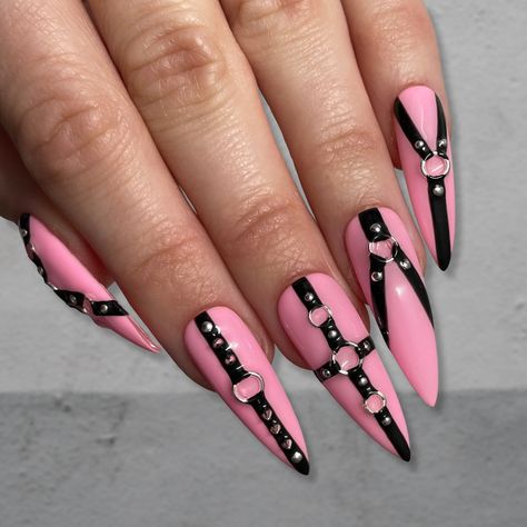 Goth Pink Nails, Goth Barbie Nails, Pink Goth Nails, Goth Manicure, Pin Up Nails, Shorts Nails, Pink Stiletto Nails, Long Red Nails, Witch Nails