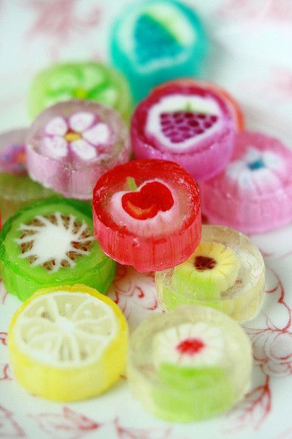 livinglavidarita:  Fruity Candy on Flickr. I used to fight my cousins to get the first picks of these pretty candies… Aesthetic Candy, Fruity Candy, Pretty Candy, Soft Candy, Rainbow Food, Japanese Candy, Food Wallpaper, Cute Candy, Japanese Sweets