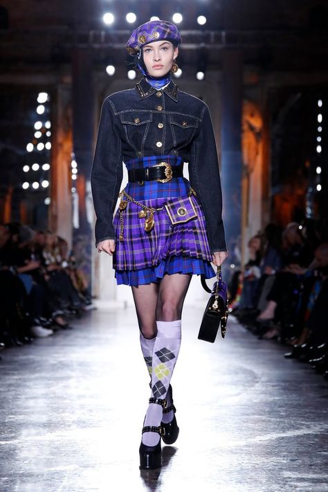 Grace Elizabeth, Versace Fashion, High Fashion Outfits, Live Fashion, School Fashion, Looks Style, Mode Inspiration, Kilt, Looks Vintage