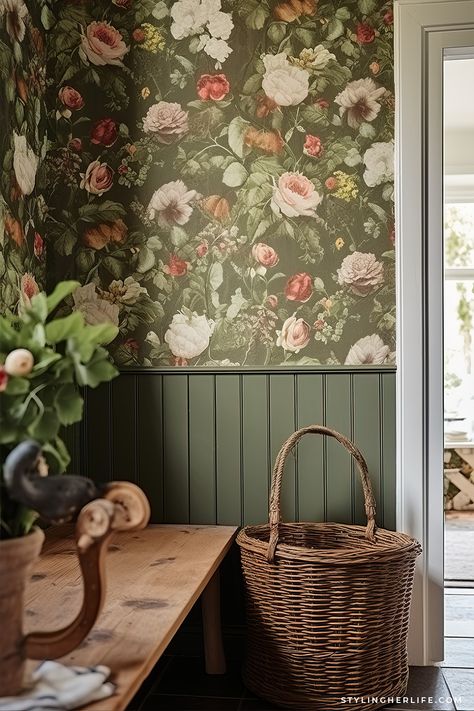 Choosing the Perfect Cottagecore Wallpaper: The Ultimate Guide - Styling Her Life Cottagecore Kitchen Wallpaper, Aesthetic Cottagecore Wallpaper, Earthy House, Cottagecore Background, Scotland Cottage, Cottagecore Inspiration, Wallpaper Farmhouse, Cottage Core Home, Random Notes