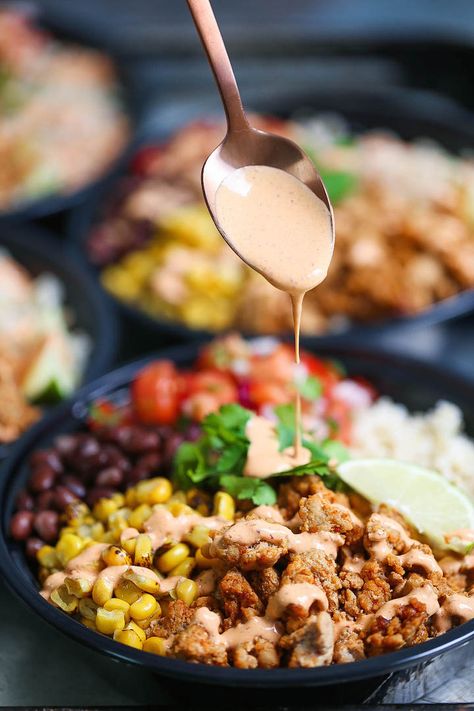 Chicken Burrito Bowl Meal Prep - Damn Delicious Chicken Burrito Bowl Meal Prep, Chipotle Bowls, Bowl Meal Prep, Burrito Bowl Meal Prep, 1000 Calorie, Chicken Burrito, Chicken Burrito Bowl, Burrito Bowls, Chicken Burritos