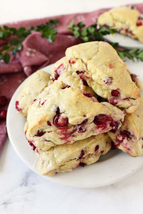 American Scones Recipe, Orange Cranberry Scones, Orange Scones Recipe, Orange Muffin Recipe, Tart Flavors, Cranberry Orange Scones, Cranberry Scones, Scones Recipe Easy, Cream Puff Recipe