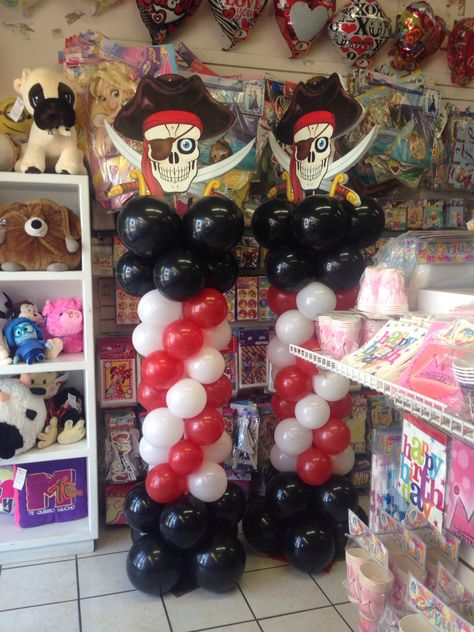 Pirate party balloons Pirate Birthday Balloons, Pirate Party Balloons, Pirate Balloon Arch, Pirate Balloons, Kids Pirate Party, Mermaid Pirate Party, One Piece Birthdays, Pirate Themed Birthday Party, Pirates Party