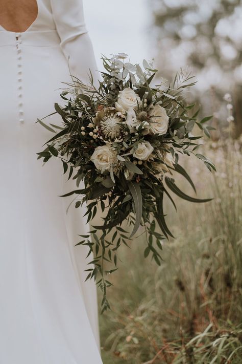 Bouquet With Thistle, Forest Green Wedding, Middleton Lodge, Dark Green Wedding, Olive Green Weddings, Greenery Wedding Bouquet, Simple Wedding Bouquets, Green Wedding Bouquet, Olive Wedding