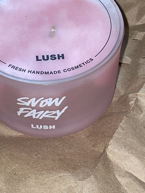 #lush #pink #girly #candle #lushcosmetics #thatgirl #pinkpilatesprincess #preppy Snow Fairy Candle, Lush Candles, Girly Candles, Lush Snow Fairy, Lush Aesthetic, Fairy Candles, Candle Obsession, Lush Cosmetics, Snow Fairy