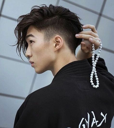 Mid Hair, Two Block Haircut, Asian Man Haircut, Hipster Hairstyles, Undercut Men, Asian Haircut, Taper Fade Haircut, Asian Men Hairstyle, Corte De Cabelo Masculino