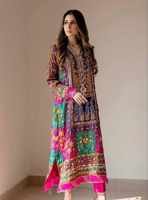 Screen Printed Shirt, Causal Dresses, Silk Style, Desi Fashion Casual, Pakistani Fancy Dresses, Pakistani Fashion Party Wear, Beautiful Pakistani Dresses, Indian Dresses Traditional, Simple Pakistani Dresses